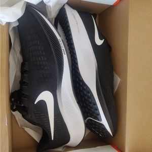 Nike Air Zoom Pegasus 37 [NEW] Size 12 Men